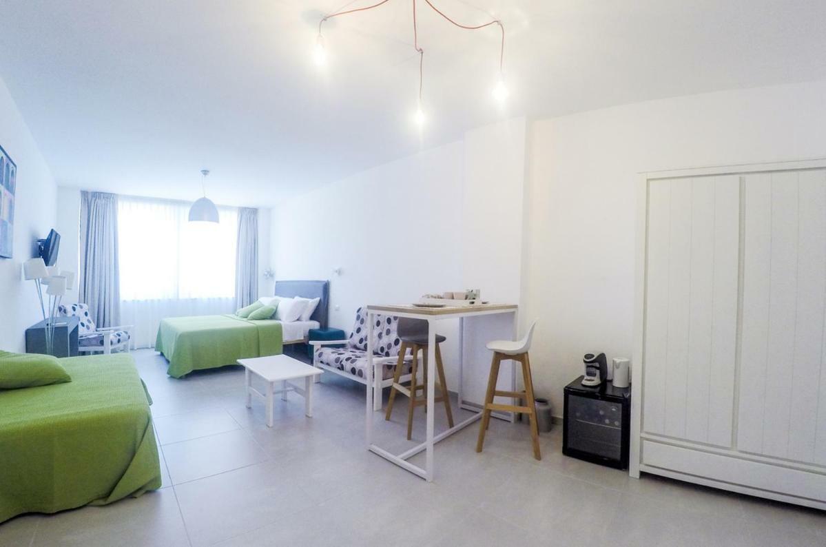 Central Suites Лечче Екстер'єр фото