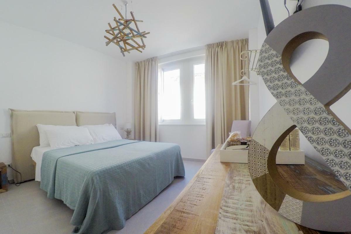 Central Suites Лечче Екстер'єр фото