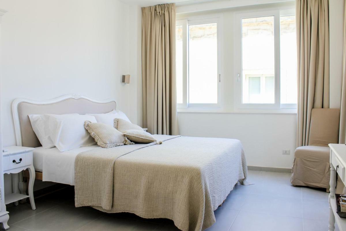 Central Suites Лечче Екстер'єр фото